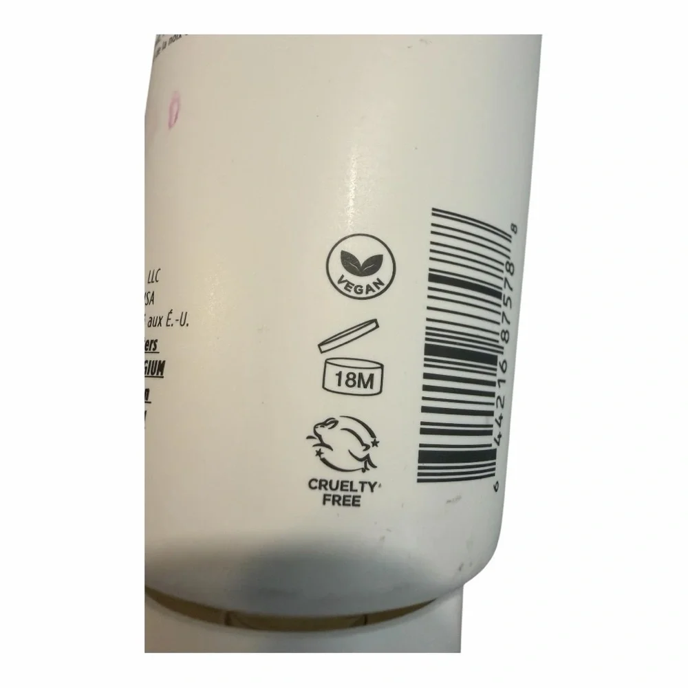 Briogeo Scalp Revival Charcoal + Tea Tree Cooling Hydration Scalp Mask - Vegan - Picture 3 of 5